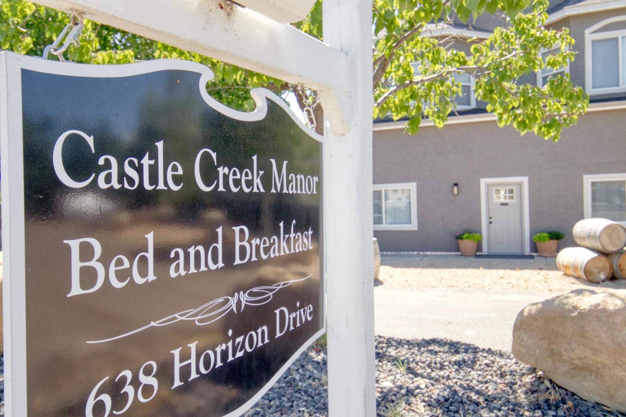 Castle Creek Manor Bed & Breakfast Гранд Джънкшън Екстериор снимка
