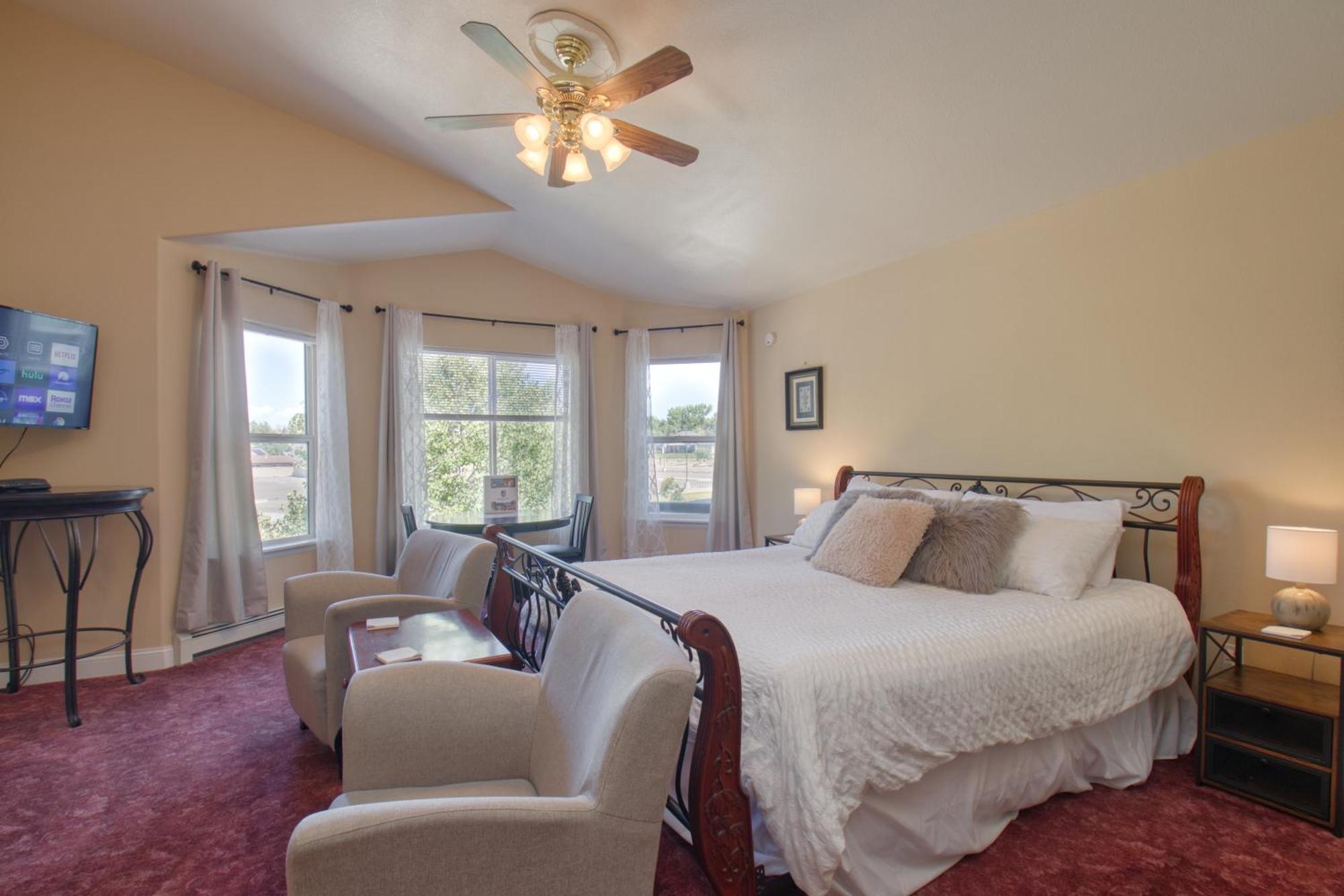 Castle Creek Manor Bed & Breakfast Гранд Джънкшън Екстериор снимка