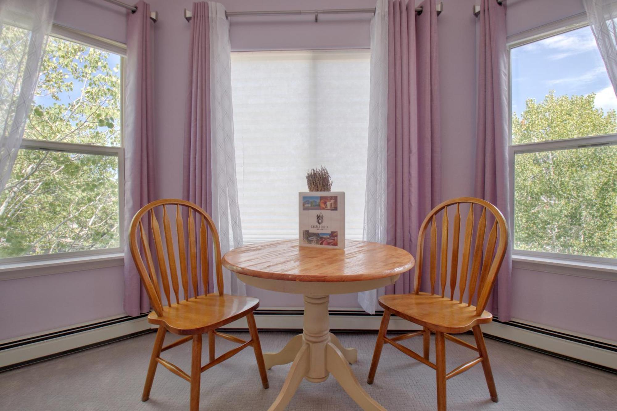 Castle Creek Manor Bed & Breakfast Гранд Джънкшън Екстериор снимка